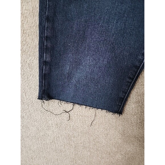 Levis 501 Original Fit Cut-Off Denim Shorts Mens 29 Blue Raw Hem Button Fly NEW - Picture 4 of 9